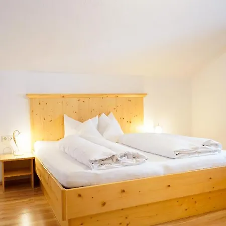 בית הארחה Astrid פרטנאו