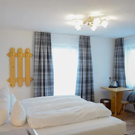 Astrid 3* פרטנאו