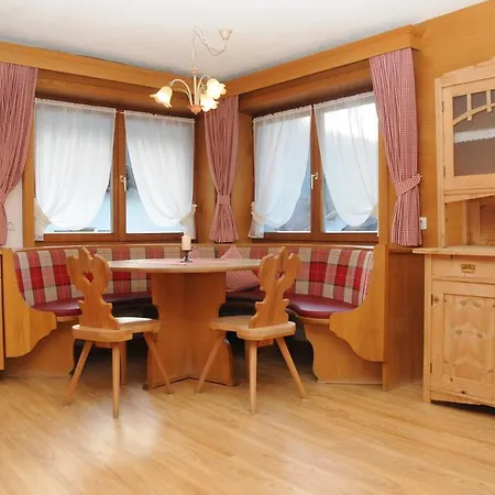 Astrid בית הארחה 3*