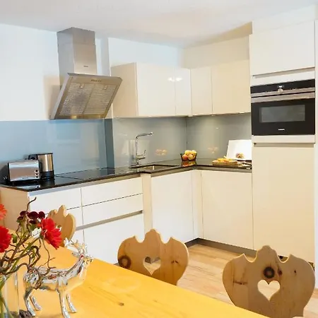 Astrid Pettneu am Arlberg